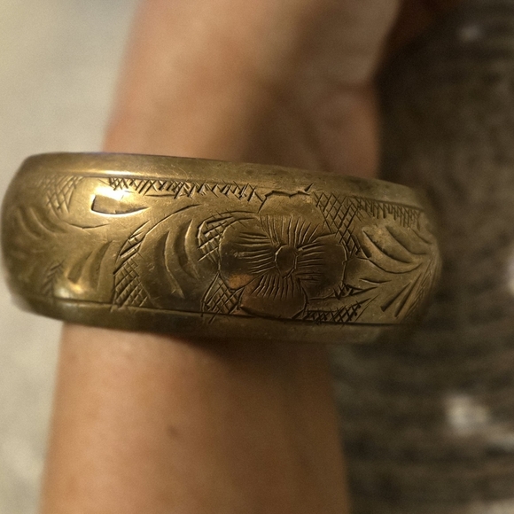 Antique Handmade Brass Bangle Etched Bracelet 3" Diameter (xs/s) Art Deco MCM - Picture 1 of 10